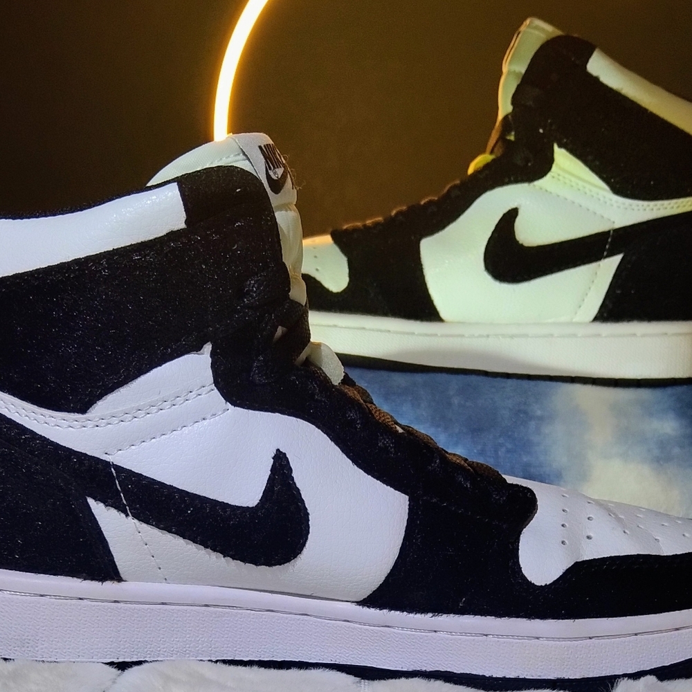 *NWOT* Nike (Wmns)AIR JORDAN 1 High OG"Twist".... - Picture 2 of 10